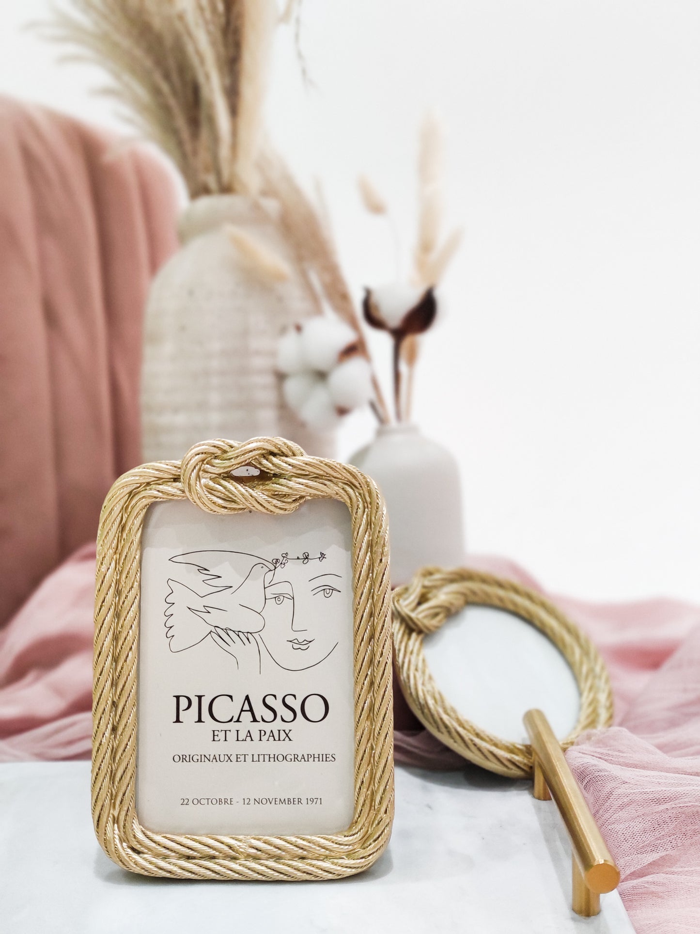 ADDLEY Gold Knot Frame