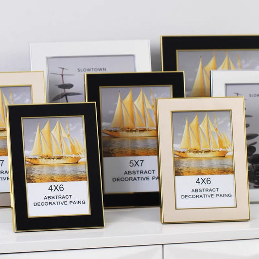 ADDLEY Minimalist Frame