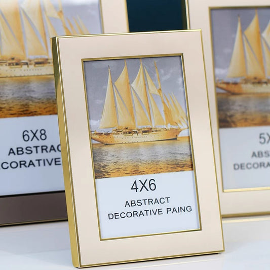 ADDLEY Minimalist Frame